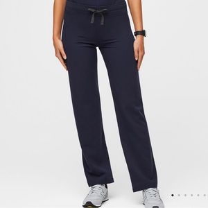 Figs Livingston Basic Scrub Pants in Navy